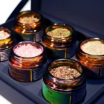 Close-up: jars with spices from the D.E.Collection Classic Harmony set.